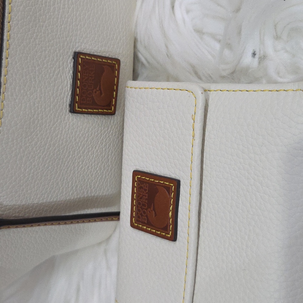 🤍🔹️Dooney & Bourke🔹️ Pebble Grain Small Zip leather Crossbody Bag Wallet Set - Picture 4 of 14